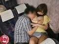 夜行バスで媚薬を擦り込まれ中出しされた美巨乳女は薬の効果が切れず近くの男を発情逆レイプ