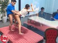 マジックミラーの向こうにはEDの旦那美人妻が旦那のED治療費を稼ぐため寸止め電マゲームにチャレンジ！執拗な寸止めからのデカディルド付き電マ鬼イカせに大絶叫！！「もっとイカせて…！」と連続絶頂懇願中出しSEX！？