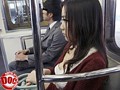 冬場なのに薄着で、人目を憚らず巨乳の谷間を見せている女の子は… 冬場なのに薄着で、人目を憚らず巨乳の谷間を見せている女の子は…