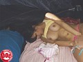 河原の駐車場で生着替えする美巨乳女を偶然目撃してしまった僕は…