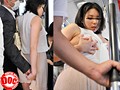 敏感人妻バス痴漢 人妻は、迫る快感を拒めない…。