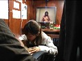 就職活動で上京し安ホテル代わりに使うネットカフェでは、エロ動画を見てこっそりオナニーをする女子大生が急増！薄い壁越しに聞こえる喘ぎ声が気になり思いきって注意をしたら、強引に女の子の個室に引き込まれ、超発情就活娘と声を殺しながら即席ガチSEX！
