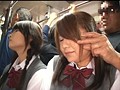 いつも一緒の女子校生2人組を同時痴漢でみせつけて感じさせろ！！