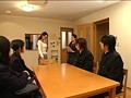 お受験娘が近くにいるのに犯された若者にハマる眼鏡ママ