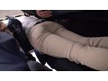 満員電車で痴漢師に潮が出なくなるまで何度もイカされ膝をガクガク震わせながら絶頂する女2