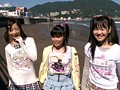 身長135cmのスク水ちびっ娘3人組 営業中のプールでパパには内緒のイタズラごっこ