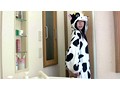 妹の着ぐるみパジャマにイタズラしてぷり尻丸見え状態！恥かしがる姿に勃起。お兄ちゃんのバカ！！