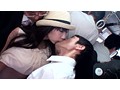 満員バスでノーブラ乳首に勃起してしまった僕のチ○ポに生唾ゴックン若妻