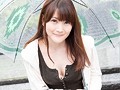 子供を幼稚園へ送るのにわざわざミニスカで出歩く素人ママは欲求不満な証拠！即ハメ、スキ見て、ゴム外し…イキのいいザーメンを子宮にドクドク流し込め！