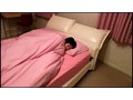 妹の寝室に忍び込む兄の投稿映像