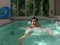 Pool Side 早川さり19才