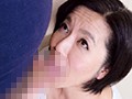 隣の奥さん 玄関先でムリヤリ発射 なめてくれたら、しゃぶってあげる。