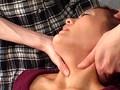 革手袋に沈む細い首と軋む闇