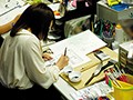 「リアルな勃起チ○ポを描く為に必要なの！」ボクの姉はエロ漫画家。しかし、男の体を知らないようでいつも男の体はアシスタント任せ。しかし、そのアシスタントも処女しかいないので、姉の仕事場のマンションに呼び出されてはボクの体は参考資料に！