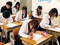 インテリヤリマン女子たちに教室で喰われまくりの学園生活！！男子生徒の絶対数が少ない学校生活はパラダイス！昨年まで女子校かつ進学校で今年から共学になった●校に入学したボクたちの人生が一変！