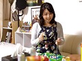 イケメンが熟女を部屋に連れ込んでSEXに持ち込む様子を盗撮したDVD。53～強引にそのまま中出ししちゃいました～