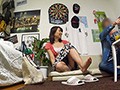イケメンが熟女を部屋に連れ込んでSEXに持ち込む様子を盗撮した動画。 DMM限定！先行配信スペシャル！！26
