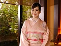 現役老舗旅館の美人若女将 おもてなしAVデビュー！！ 潮見百合子