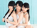 3つのお尻は電車のように連結される。つるつるスリー。