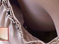 ターゲットは親切な奥さんたち！嘘アンケートで人妻たちの胸チラ＆パンチラ撮っちゃいました！9 高画質！2画面！逆さ撮り！93人！