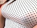 着衣巨乳のふわふわ感