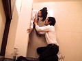 恐怖！学校内の防火扉が突然閉まる？！防火扉に挟まれて身動きがとれない女子校生は抵抗するも同級生男子たちにバックで突かれて中出しされた！2「挟まれた！えっ！何？誰？後ろから触ってるの！イやぁぁやめてぇぇ」
