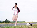 アスリート少女の汗ばんだ肉体を狙う猥褻満員痴漢電車 白石真琴