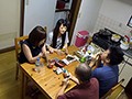 女同士のルームシェア、相方にダマで週4男を連れ込む中出しヤリマン ちあき